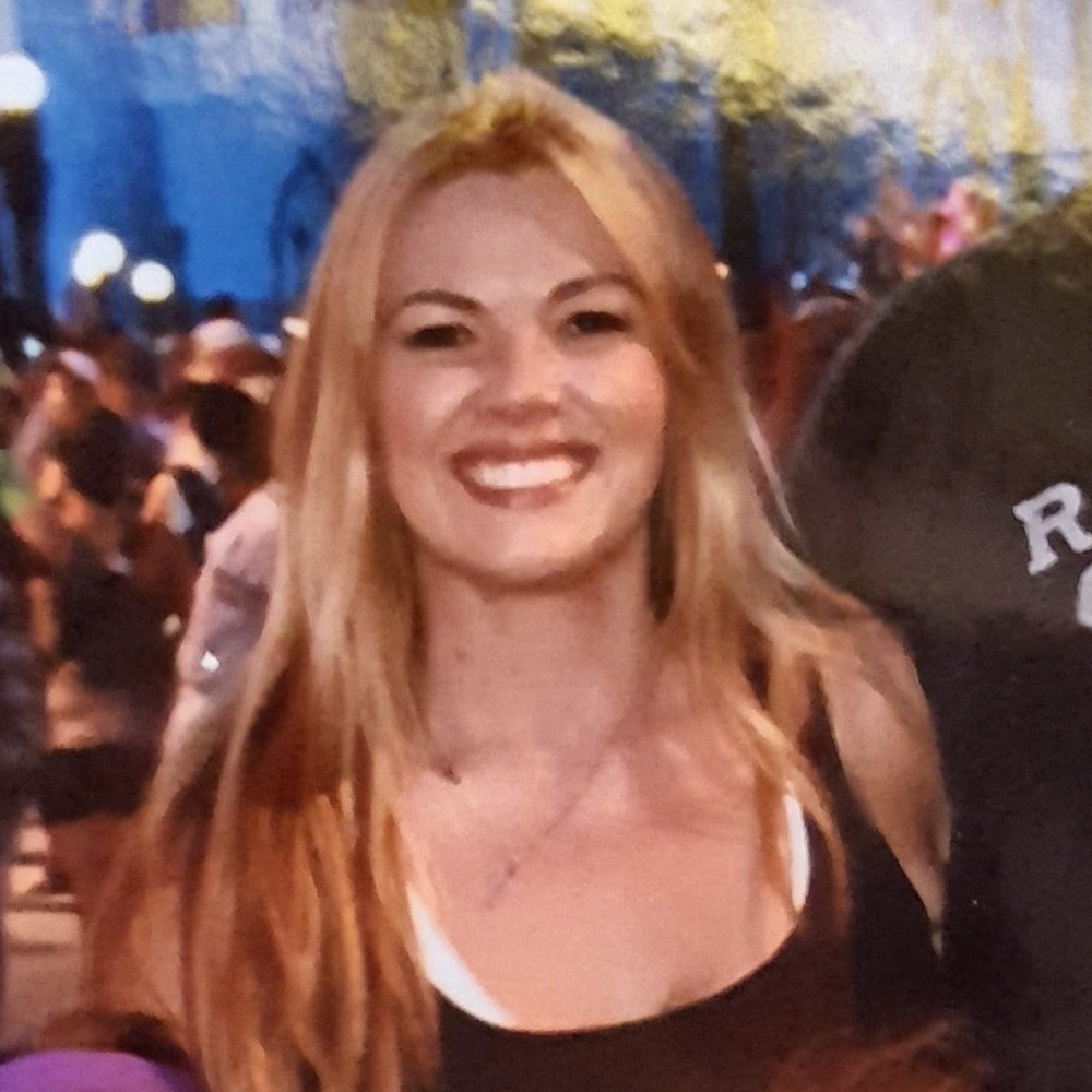 Meet your Posher, Laura